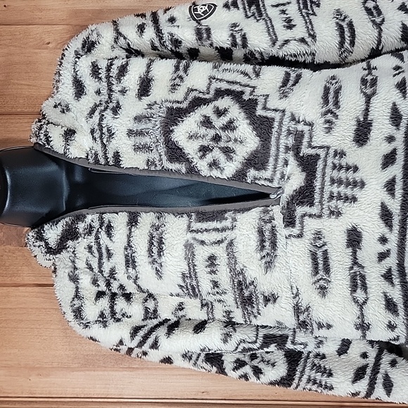 Ariat Minky Fleece Pullover - Picture 8 of 14